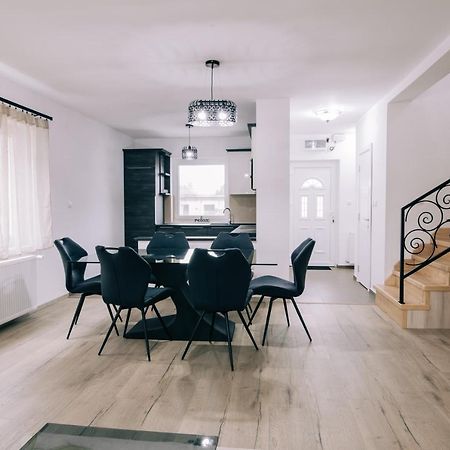 Palić Tulip Guest House I. מראה חיצוני תמונה