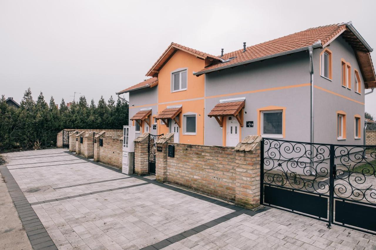 Palić Tulip Guest House I. מראה חיצוני תמונה