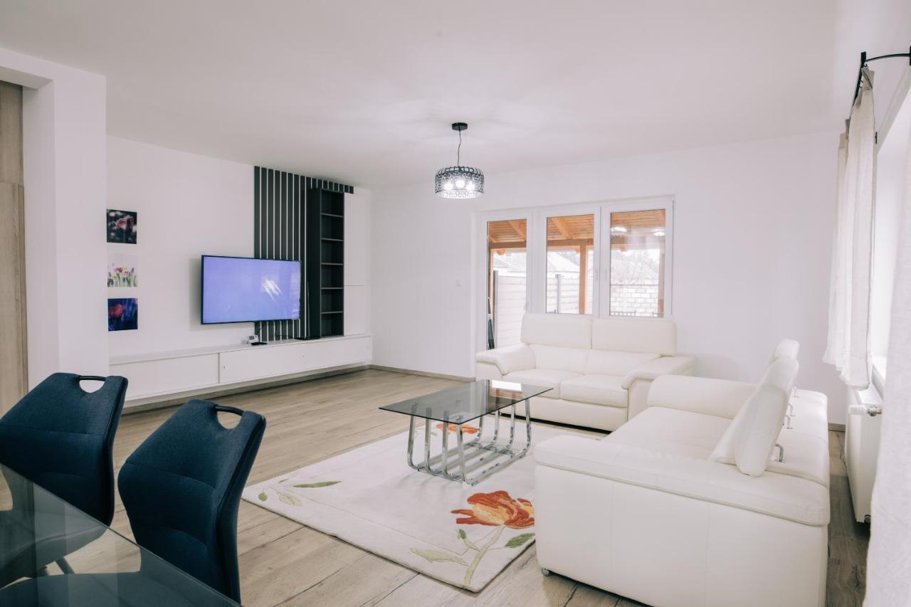 Palić Tulip Guest House I. מראה חיצוני תמונה